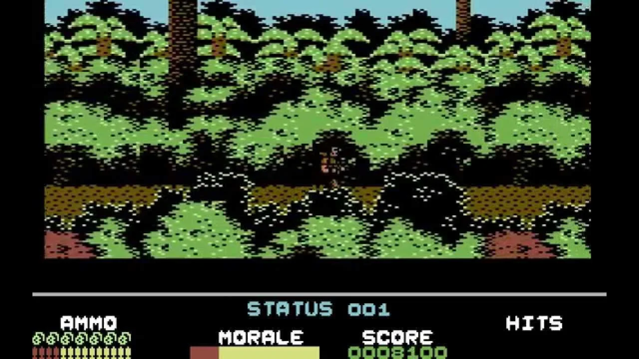 Schermata di Platoon per Commodore 64: il soldato attraversa la giungla, con indicatori di munizioni e stato.