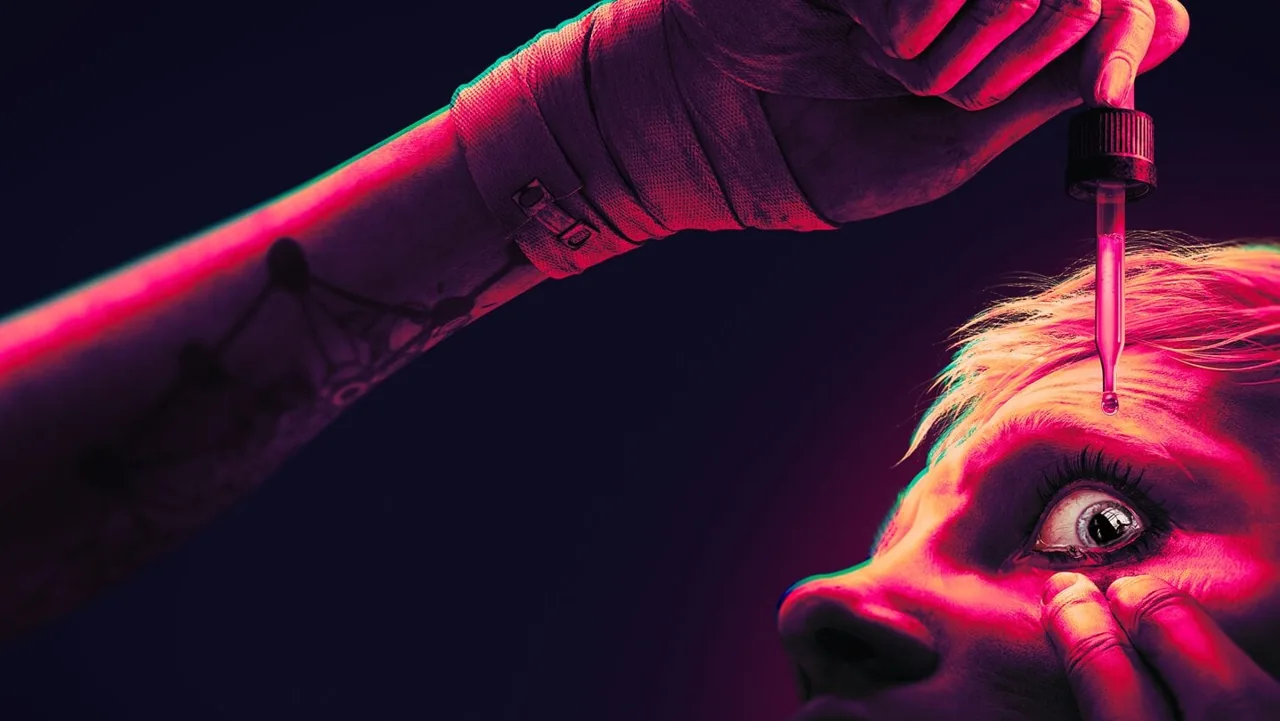 Dettaglio di una figura immersa in luce rossa dalla copertina di Sleep Awake.
